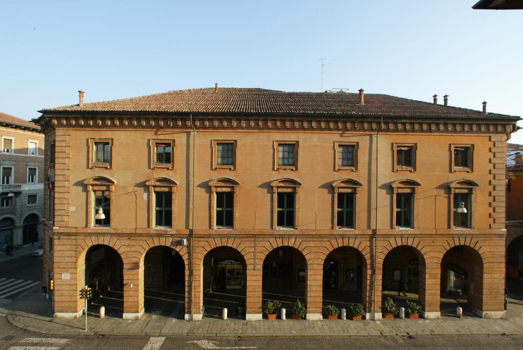 Be Happy Ferrara Exterior photo